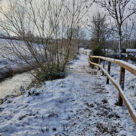 Riverside Cabin Limerick Junction Exteriér fotografie